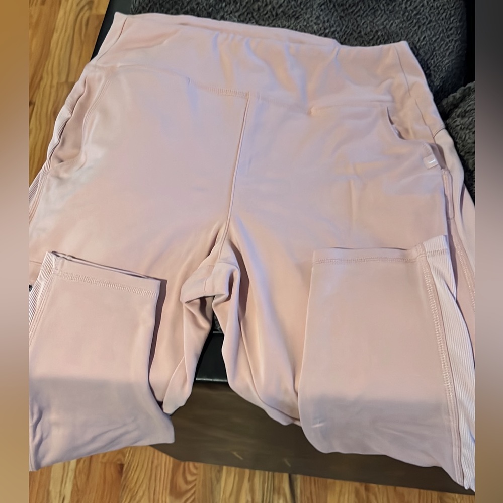 Jaanuu scrub pants- leggings. Women’s L